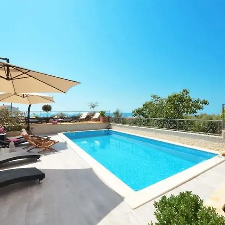 Golden View Villa *