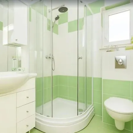 Golden View * تروغير