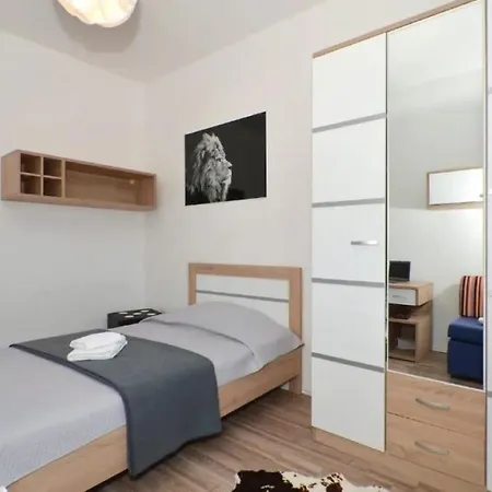 Golden View تروغير