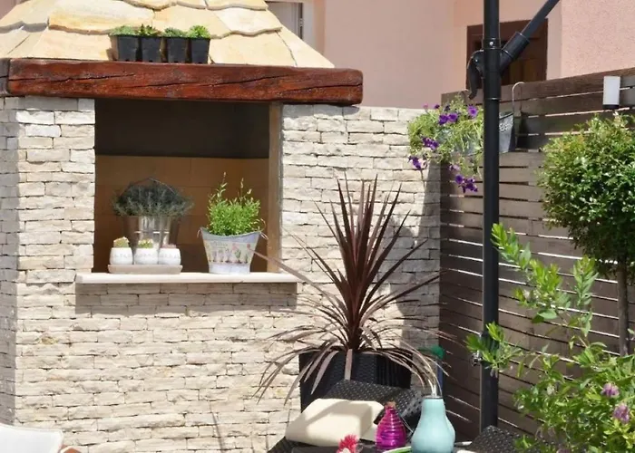 Golden View Βίλα